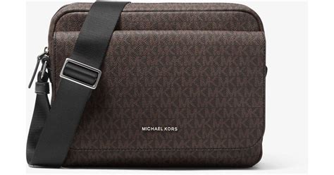 Michael Kors Cooper Logo Camera Bag (Brown) 